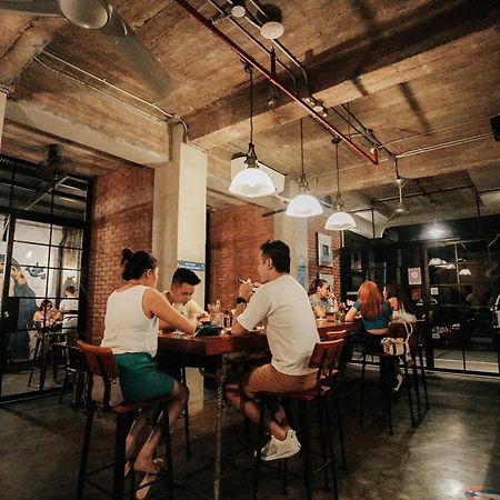 The Bricks Hotel Dumaguete City Экстерьер фото