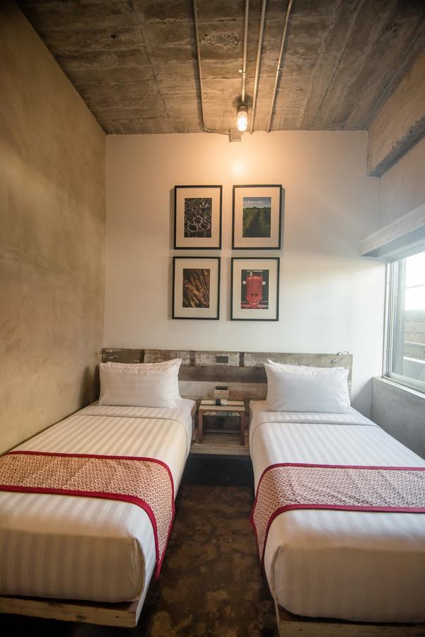 The Bricks Hotel Dumaguete City Экстерьер фото