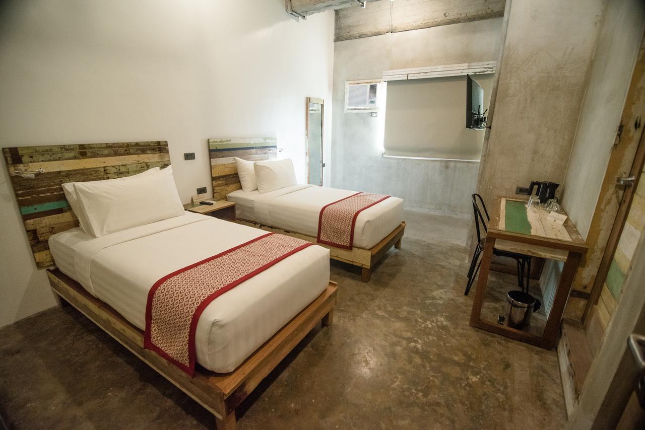 The Bricks Hotel Dumaguete City Экстерьер фото