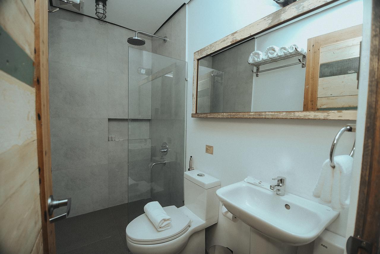 The Bricks Hotel Dumaguete City Экстерьер фото